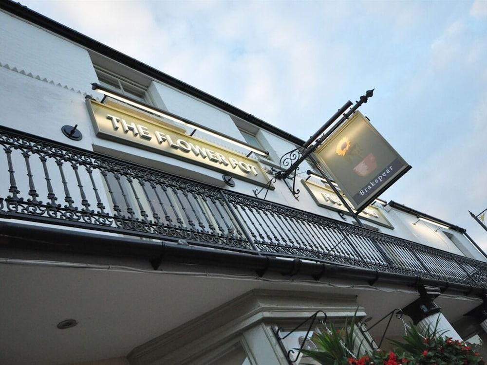 Flower Pot Hotel Sunbury-on-Thames Exteriör bild