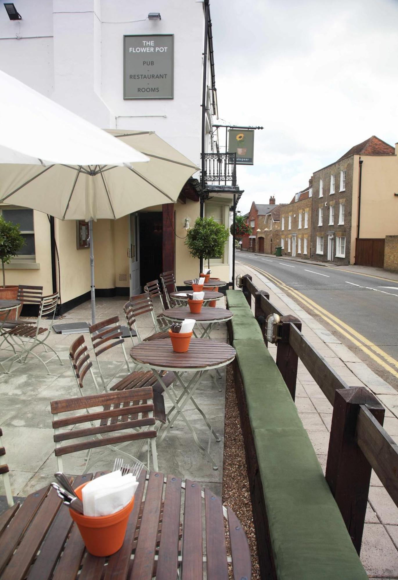 Flower Pot Hotel Sunbury-on-Thames Exteriör bild